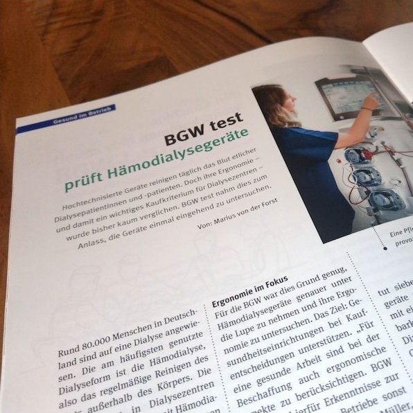 Artikel über die Prüfung von Hämodialysegeräten im BGWmagazin, verfasst von Marius von der Forst. Content-Marketing für Medizintechnik durch das Textquartier Marius von der Forst.